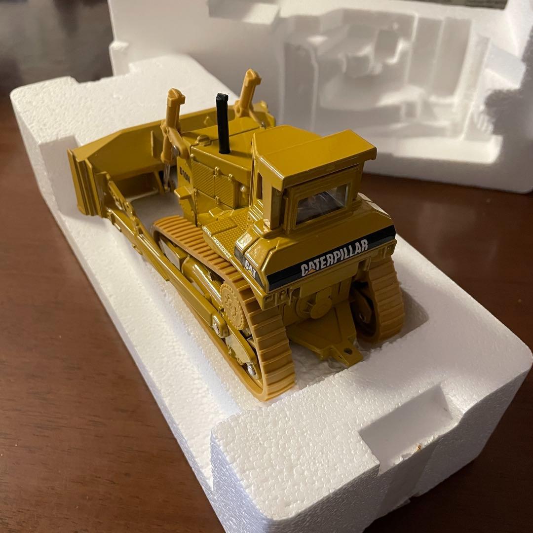 CAT D10N Tractor ノースコット社製 1/50スケール - メルカリ