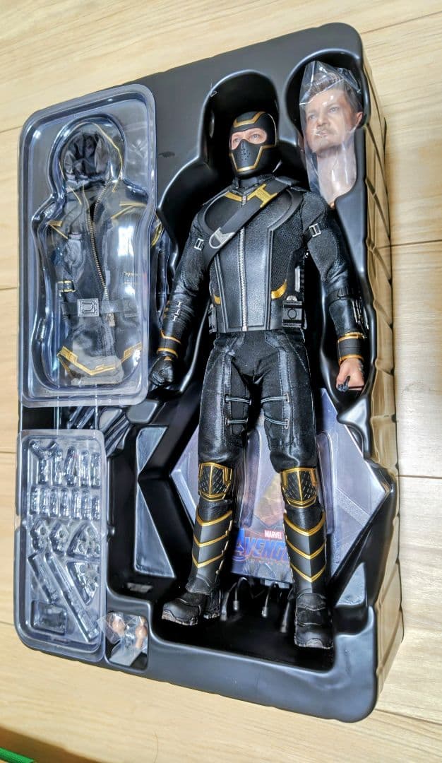 開封美品】ホットトイズ ローニン ホークアイ エンドゲーム - メルカリ