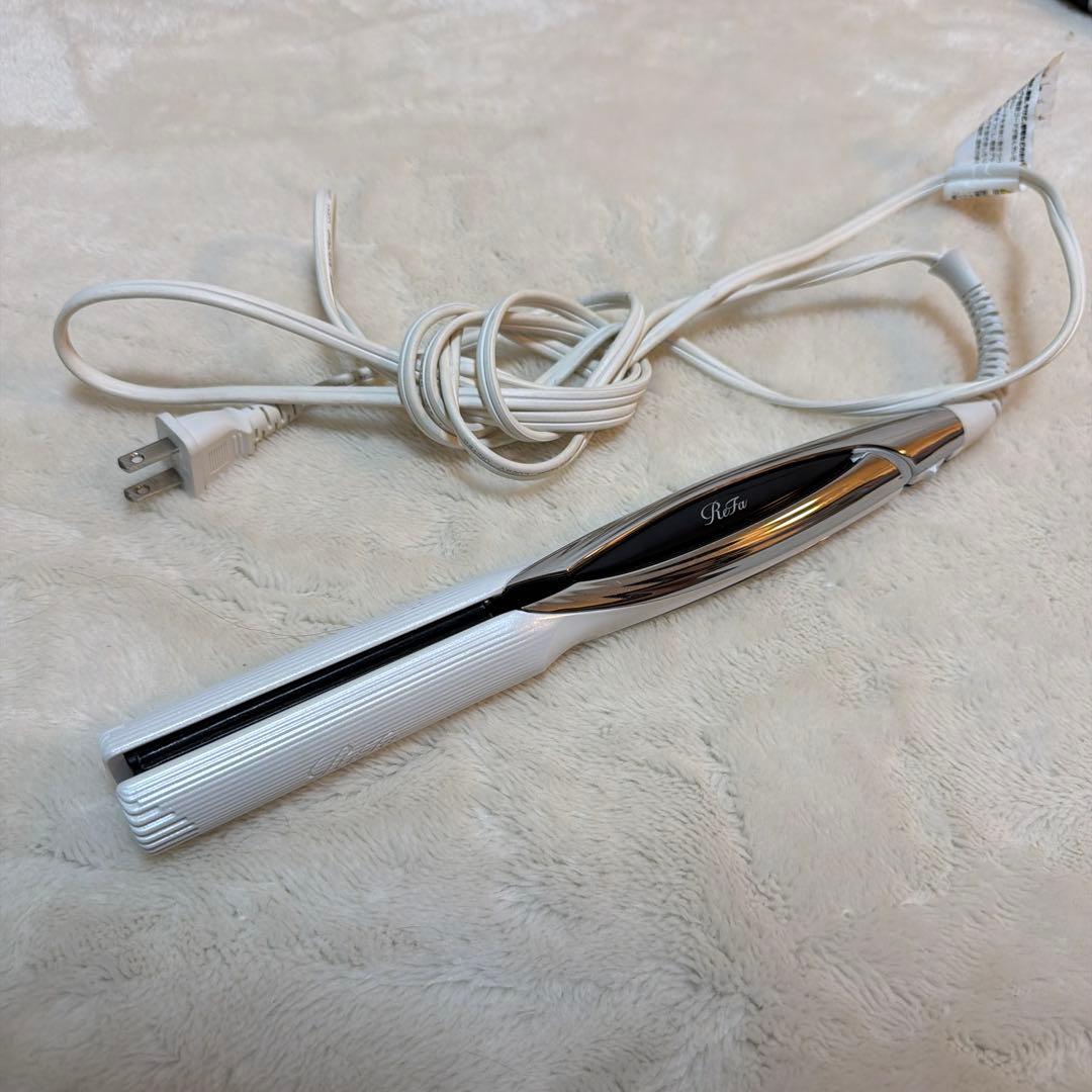 リファ ストレートヘアアイロン ホワイト リファストレートアイロンプロ（レア髪ストレート） | ヘアアイロン