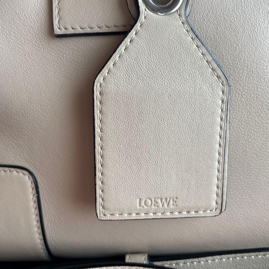 LOEWE アマゾナ28 クラシックカーフベージュ2way - メルカリ
