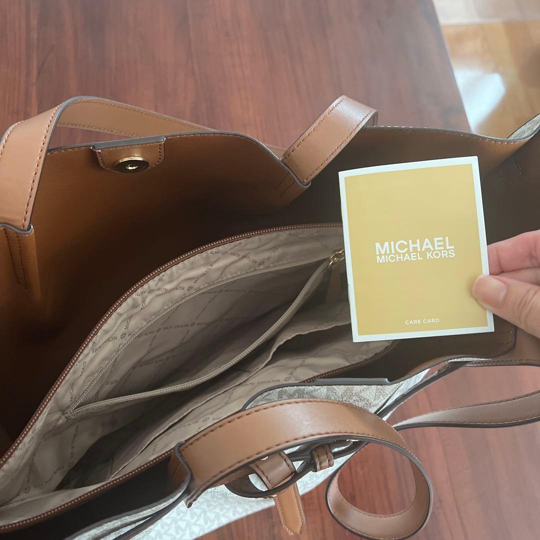 MICHAEL KORS トートバッグ ベージュ/ブラウン MICHAEL KORSのトート