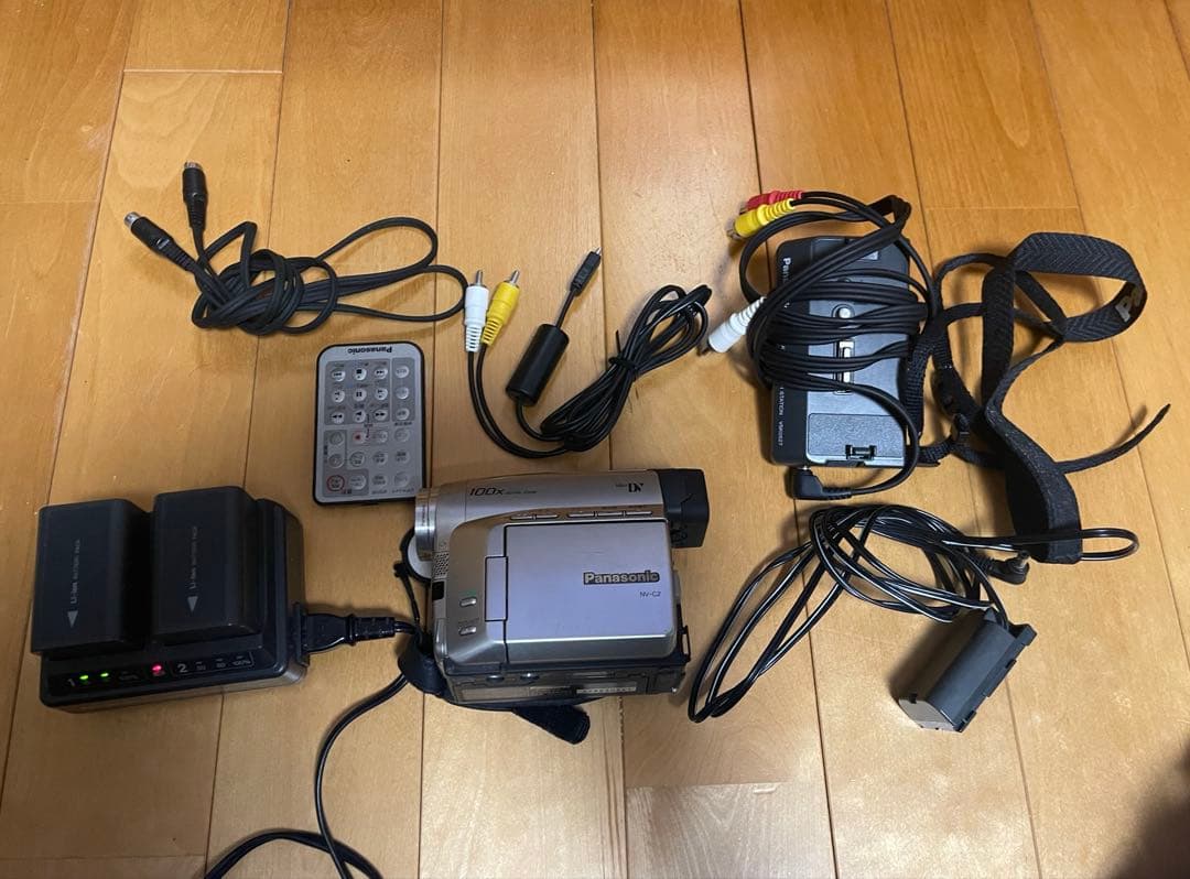 Panasonic NV-C2 ビデオカメラ Mini DV - メルカリ