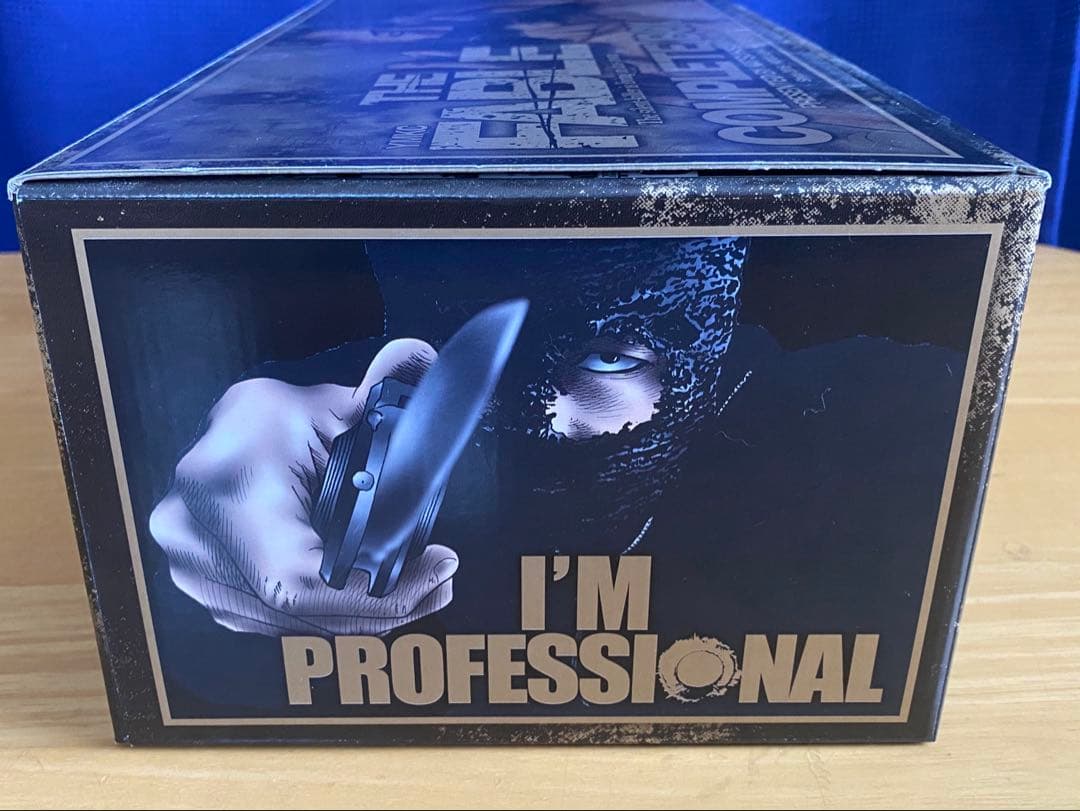 ザ・ファブル 初版、帯付、専用BOX付 - メルカリ