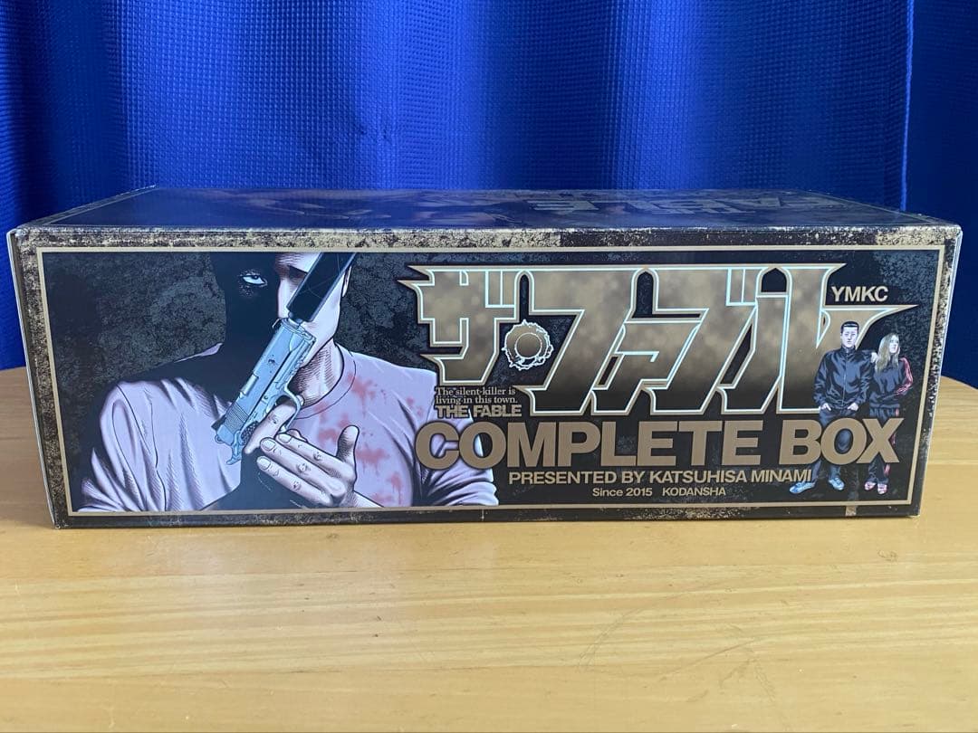 ザ・ファブル 初版、帯付、専用BOX付 - メルカリ