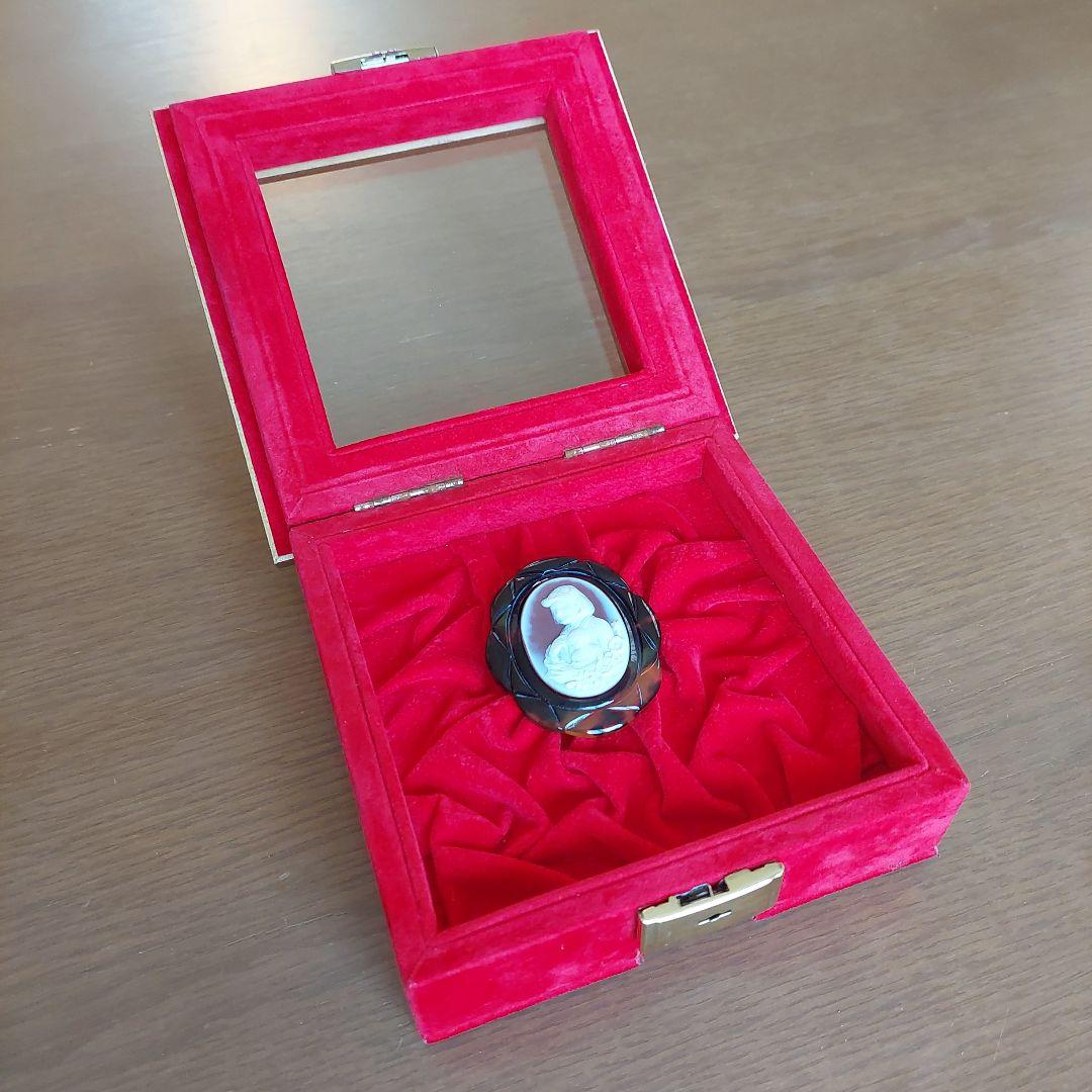 皇太子妃雅子様ご内親王誕生記念 カメオブローチ(鑑別書付き) - メルカリ