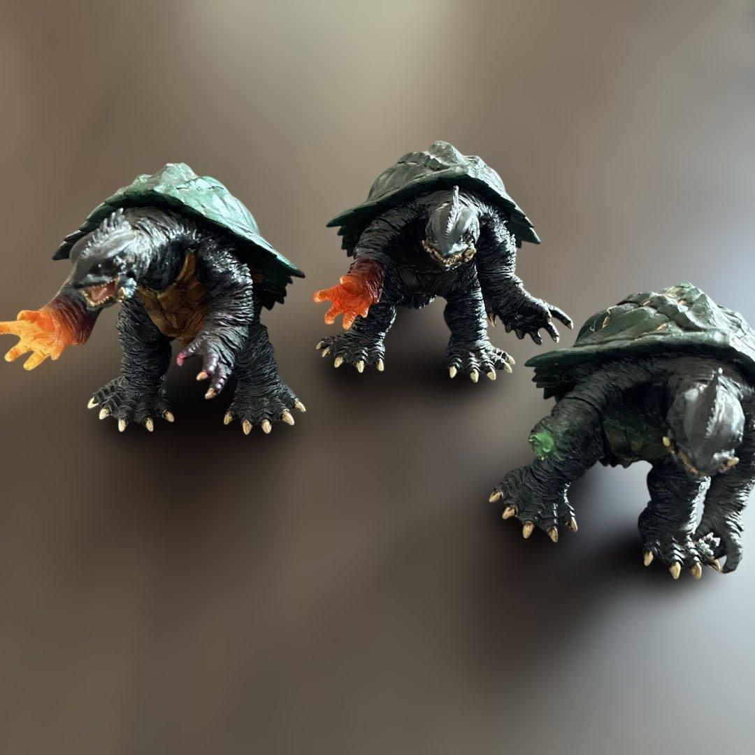 海洋堂 1999 年ガメラ3 初版盤 ソフビ 3点 - メルカリ