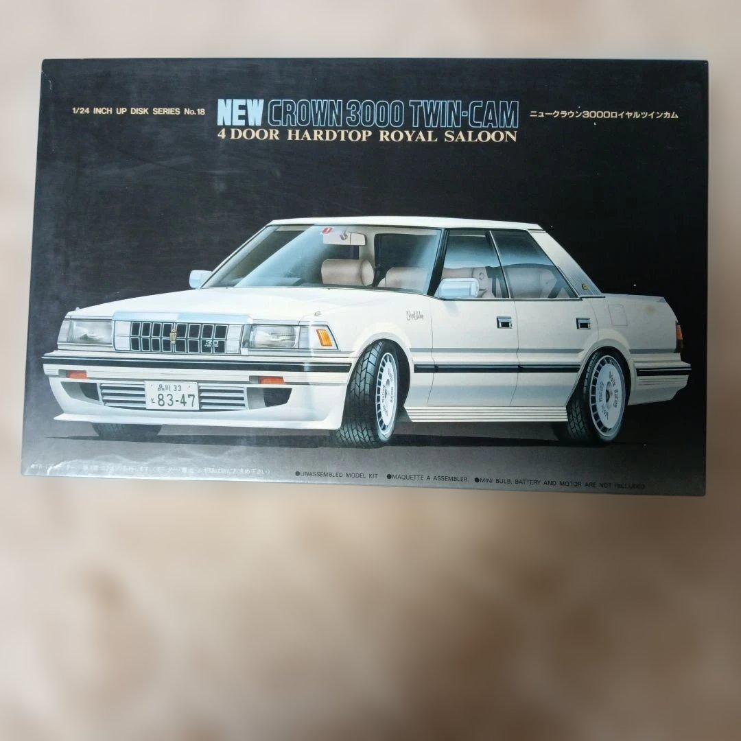 NEW CROWN 3000 TWIN-CAM 1/24 未組立キット - メルカリ
