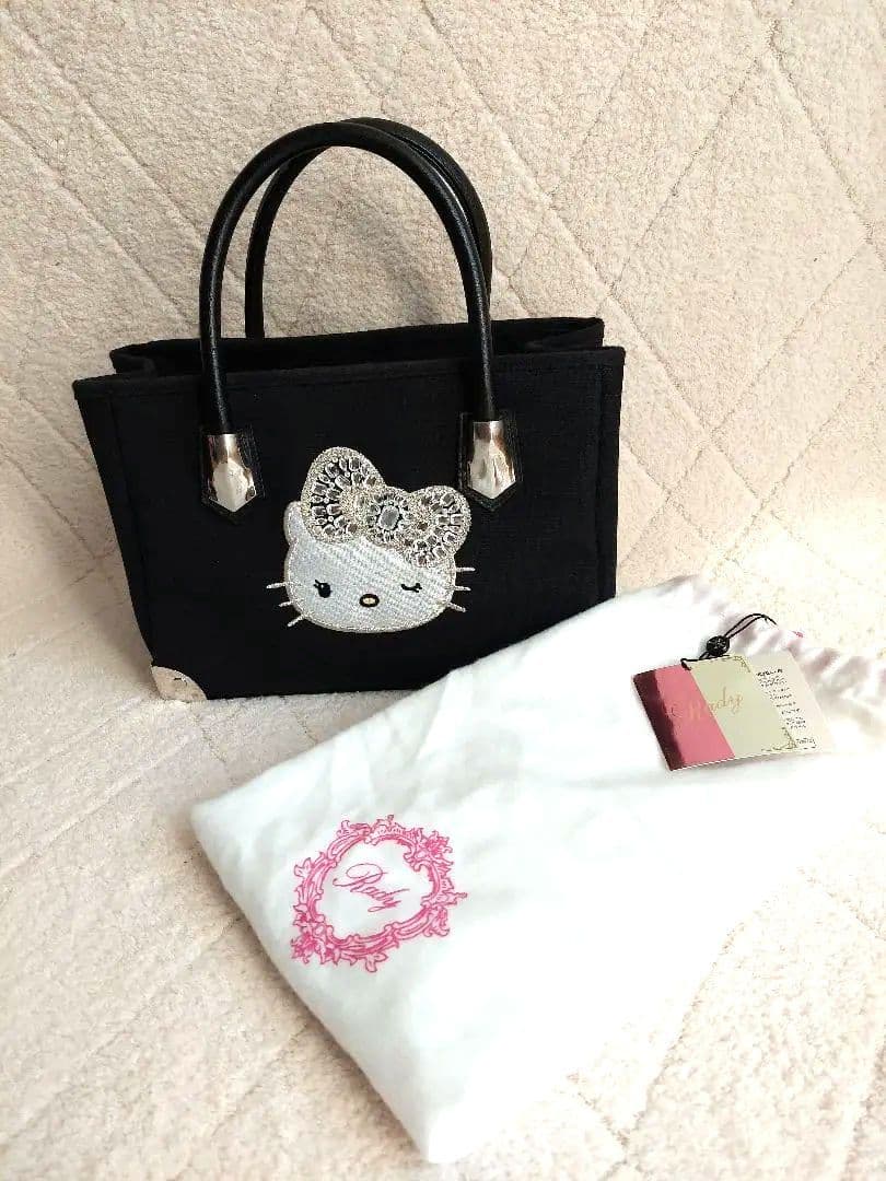 ✨極美品✨Rady ハローキティ 黒 キャンバス ハンドバッグ　即完売品 サンリオ ハローキティ トートバッグ ブラック Sanrio