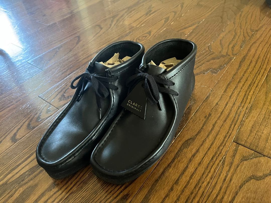 imo　　Clarks 黒 ワラビー ハイカット 25.0 この秋『Clarksのワラビー』ブーム再燃！今っぽく履くなら“黒