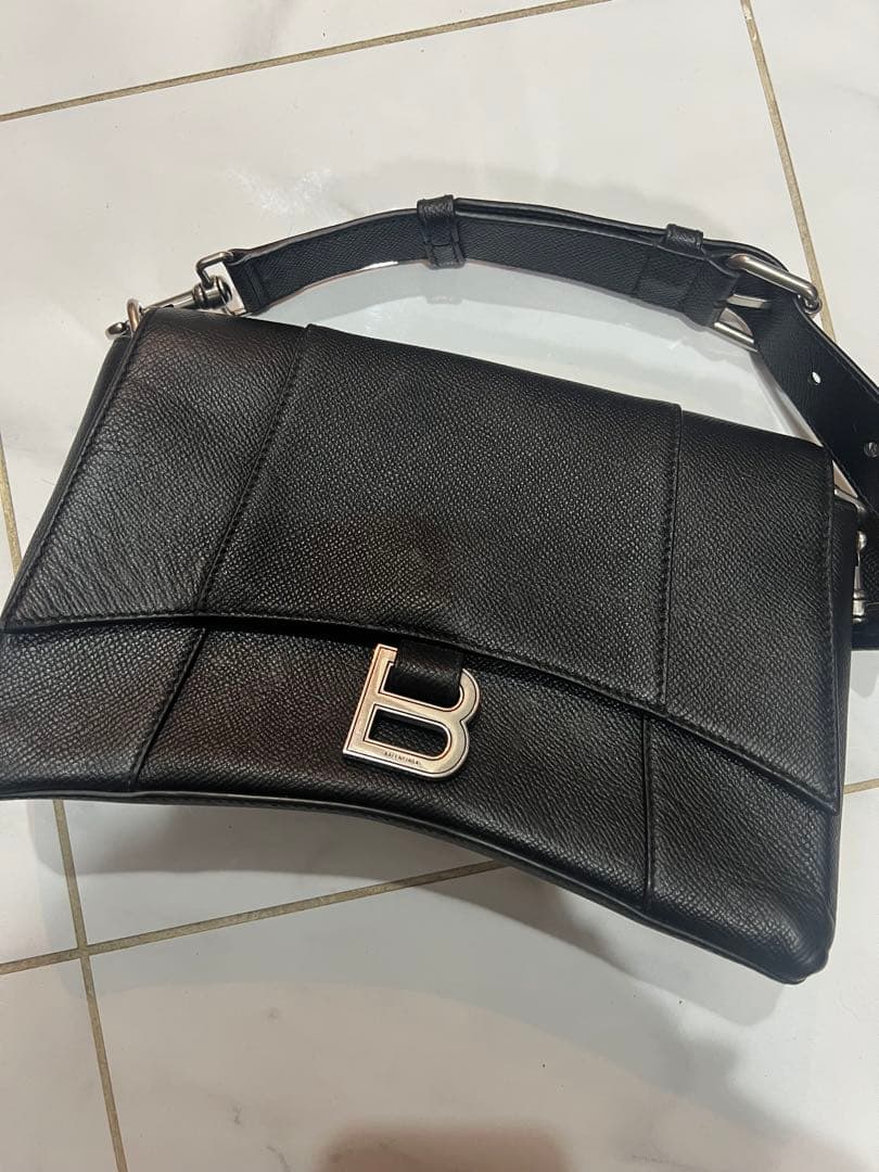期間限定値下げ！balenciaga downtown xs ショルダーバッグ BALENCIAGA（バレンシアガ） ショルダーバッグ DOWNTOWN XS