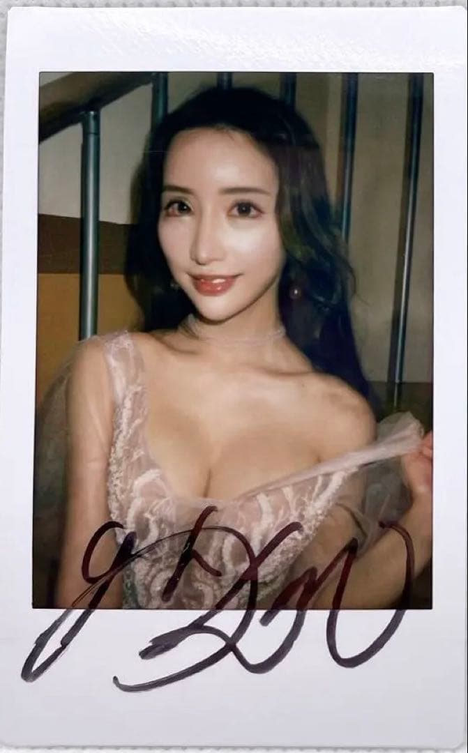 楪カレン 直筆サイン入り チェキ ④ - メルカリ