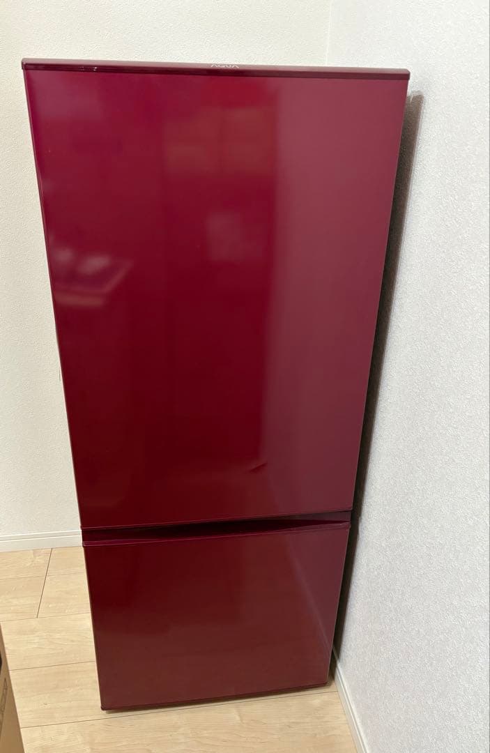 AQUA 冷蔵庫184リットル 2018年製 レッド　AQR-18G ※右開き Amazon.co.jp: AQR-18F-R(ル-ジュ) 2ドア冷蔵庫 右開き 184L : ホーム