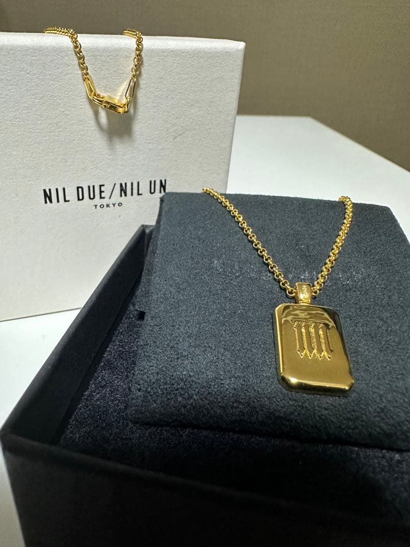 NIL DUE / NIL UN INITIAL SQUARE NECKLACE - メルカリ