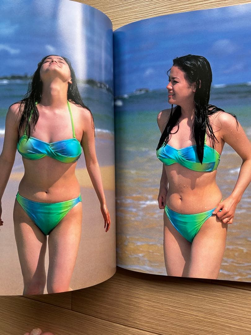 小田茜 写真集 『PURE』 - メルカリ