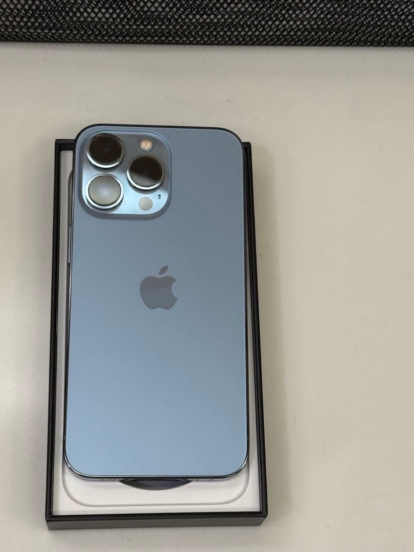 iPhone 13 Pro シエラブルー 本体　256G 美品 Apple iPhone 13 Pro Max 256GB SIMフリー [シエラブルー] 価格比較