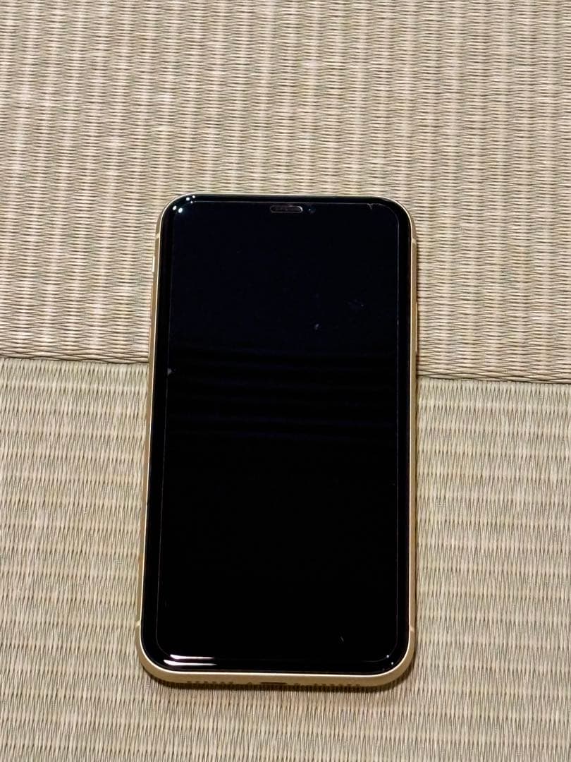 【美品】　Apple iPhone 11 128GB イエロー　SIMロック無し iPhone11イエロー 128GB SIMフリー Amazon.com: Apple iPhone 11, US