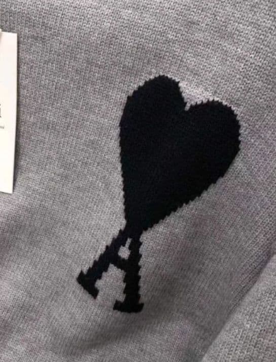 AMI PARIS グレー ニットセーター ハート刺繍 s01 - メルカリ