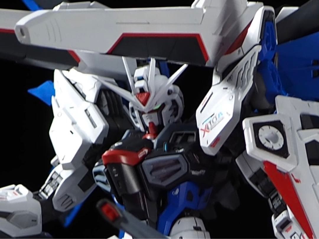 モデルグラフィックス参考作品 MGEX ストライクフリーダム 全塗装 完成