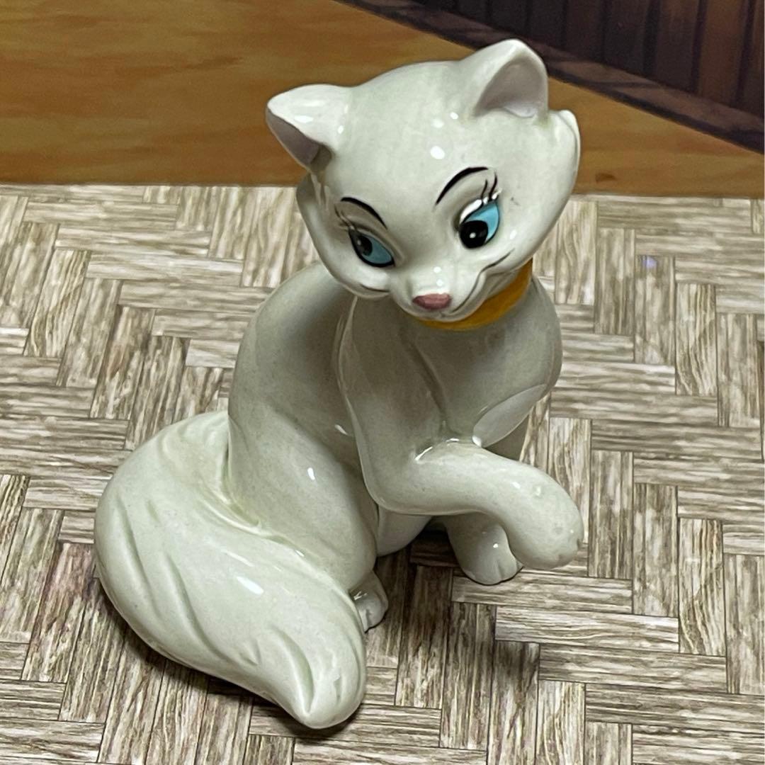 ディズニー おしゃれキャット ダッチェス 陶器製 フィギュア - メルカリ