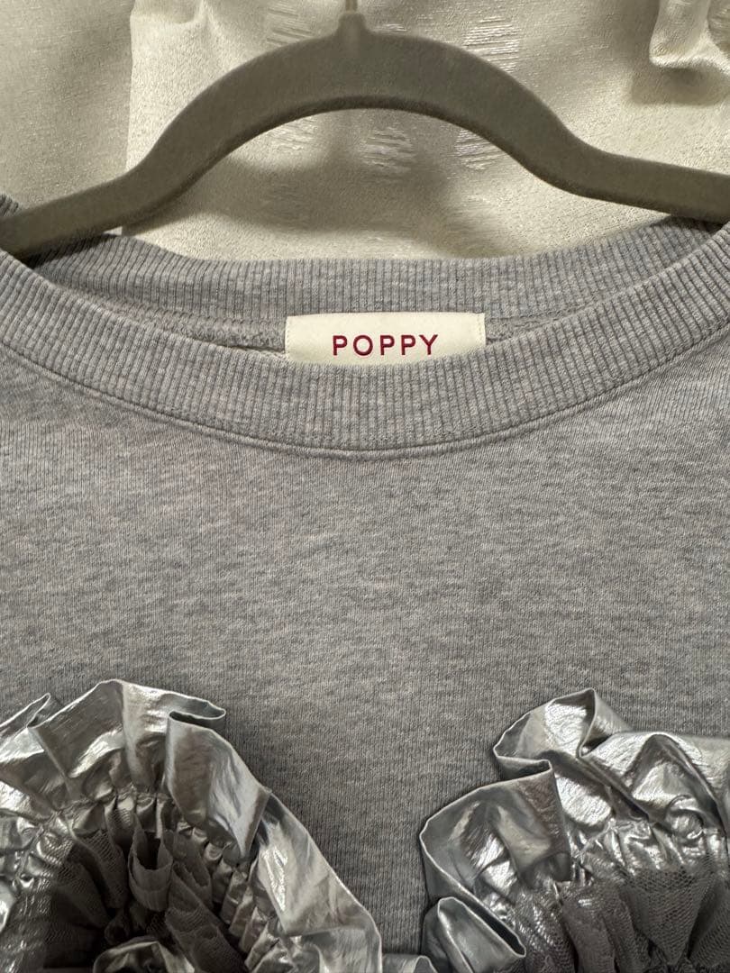 Poppy ハートフリル スウェット グレー - メルカリ