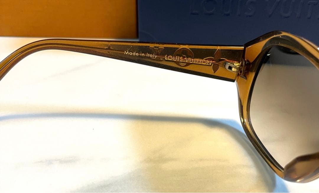 HMMH7様 専用です】ヴィトンサングラス 正規品 取り扱い説明書あり