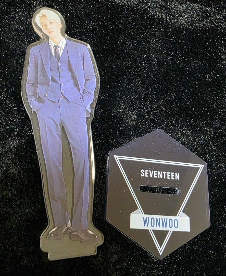 SEVENTEEN WONWOO アクリルスタンド - メルカリ