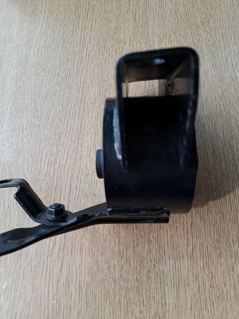 TRD強化エンジンマウント 4AGEU(5バルブ)用中古品 左右セット - メルカリ