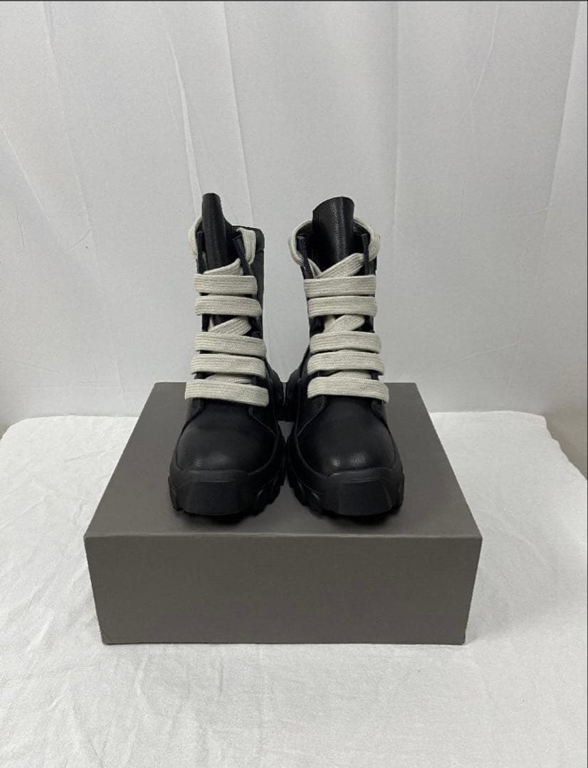 RICK OWENS Jumbo Lace Bozo Tractor Boots - メルカリ