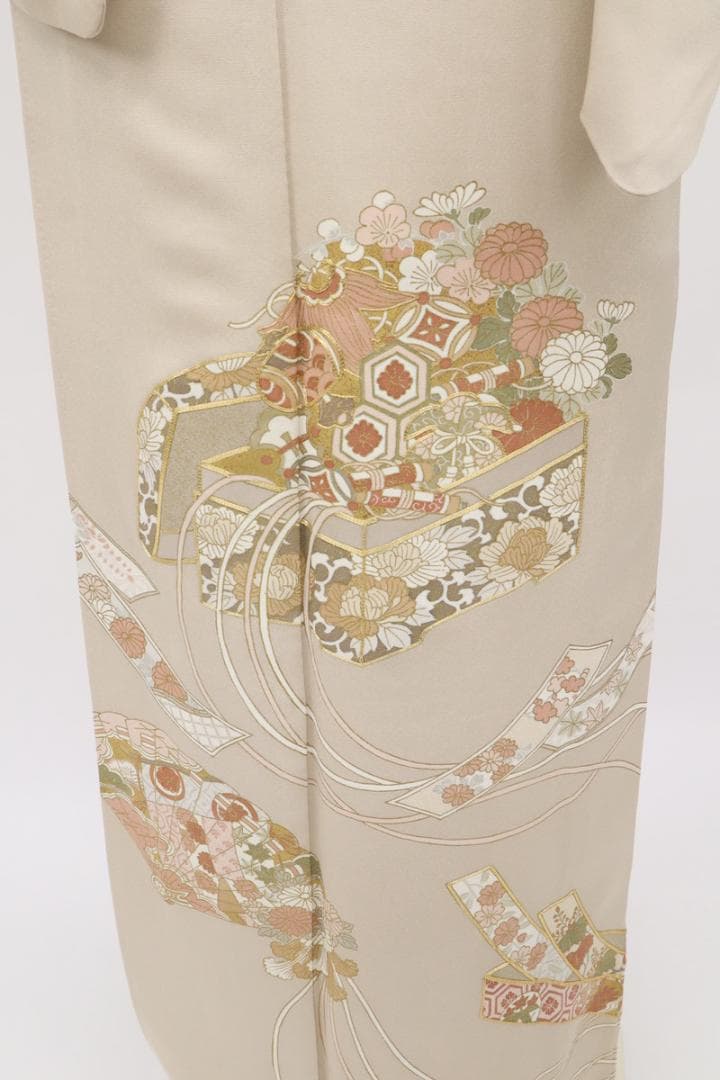 《長尺■色留袖■古典柄◆檜扇に文箱吉祥文■ベージュ◆袷正絹着物◆DY3-7》