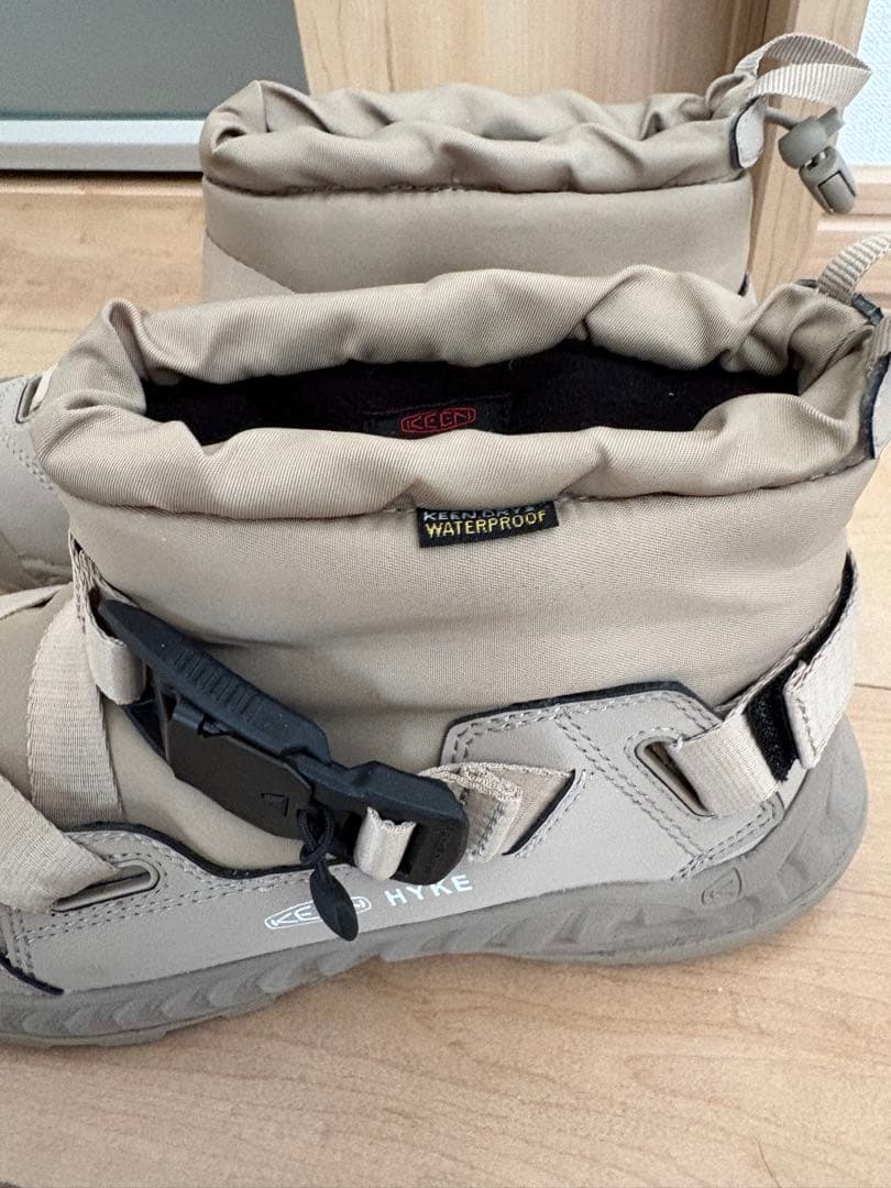 HYKE×keen スノーブーツ　ベージュ　23.5cm