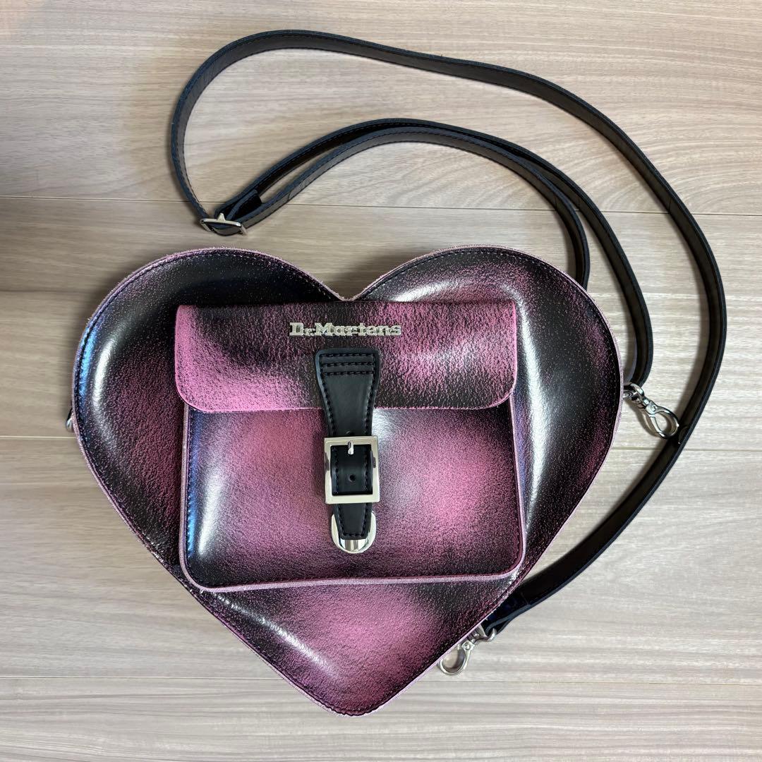 極美品】Dr.Martens ♡ ハートバッグ ピンク 2024バレンタイン - メルカリ