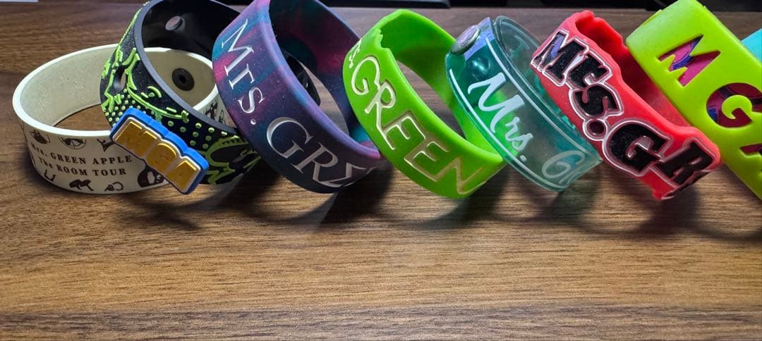 Mrs. GREEN APPLE ラバーバンドセット - メルカリ
