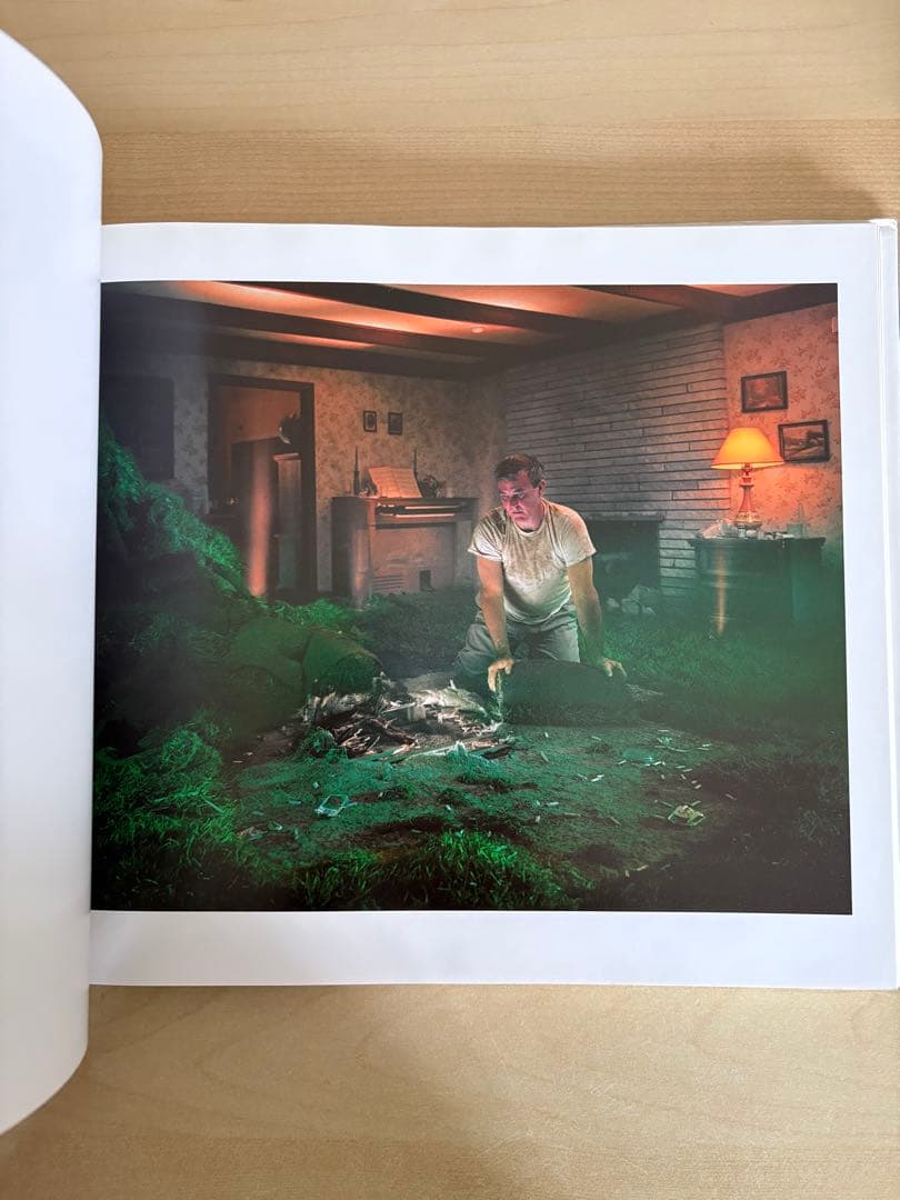 Gregory Crewdson: 1985-2005 - メルカリ