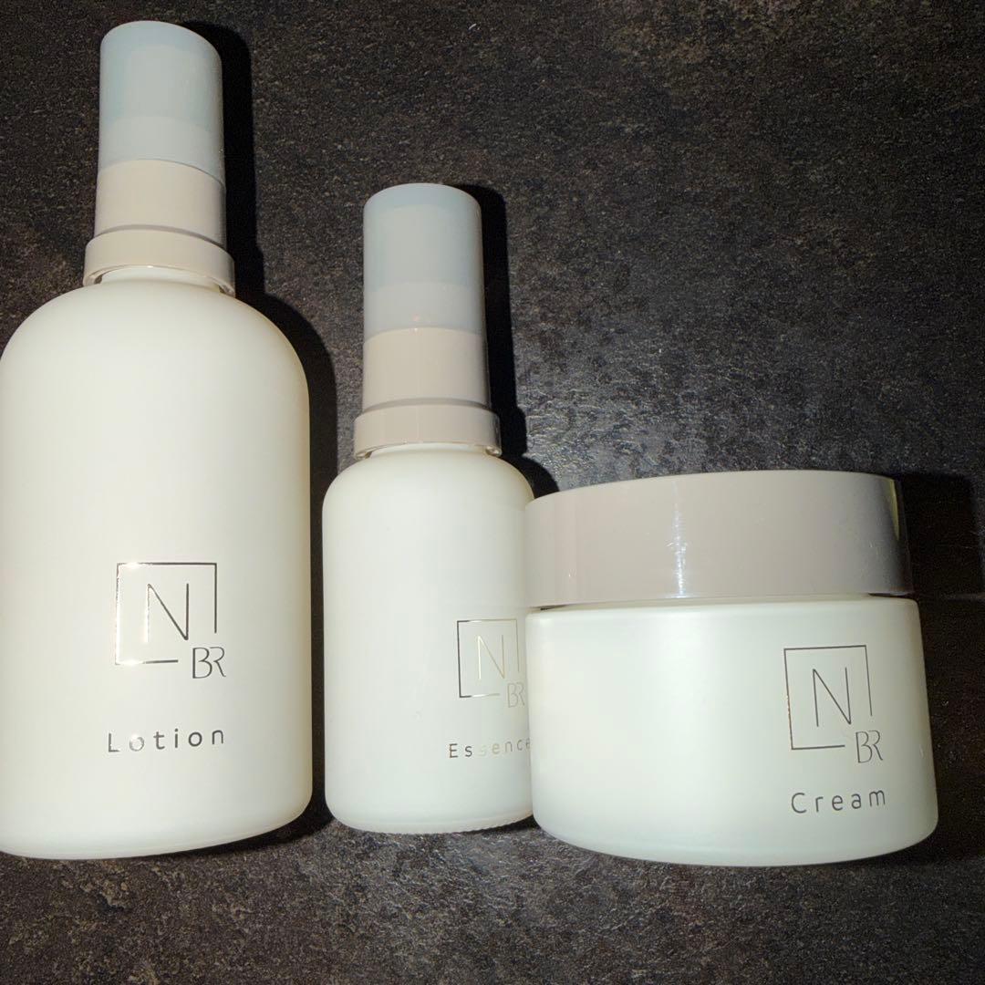 エヌオーガニック　ホワイトクリアシリーズ　セット Amazon.co.jp: N organic Bright 美白スキンケアセット [医薬部外品