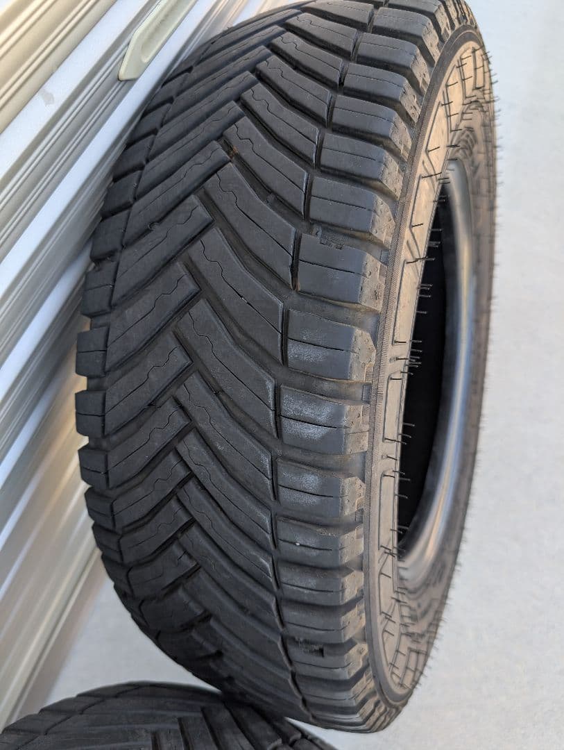 【送料無料】ミシュラン　クロスクライメートキャンピング　215/70/R15