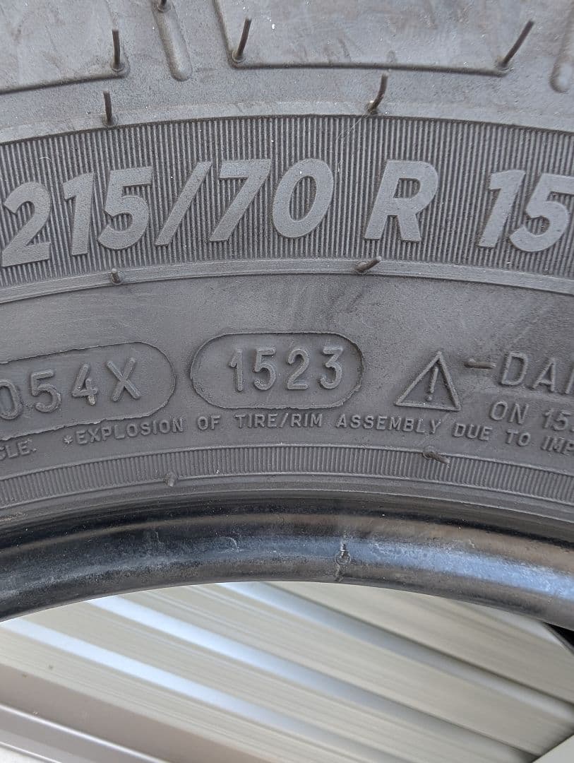 【送料無料】ミシュラン　クロスクライメートキャンピング　215/70/R15