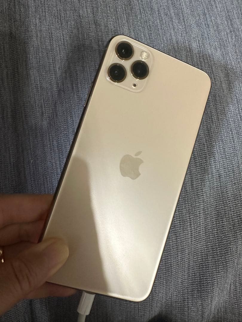 ジャンクApple iPhone 11 Pro Maxゴールド 256GB本体 - メルカリ