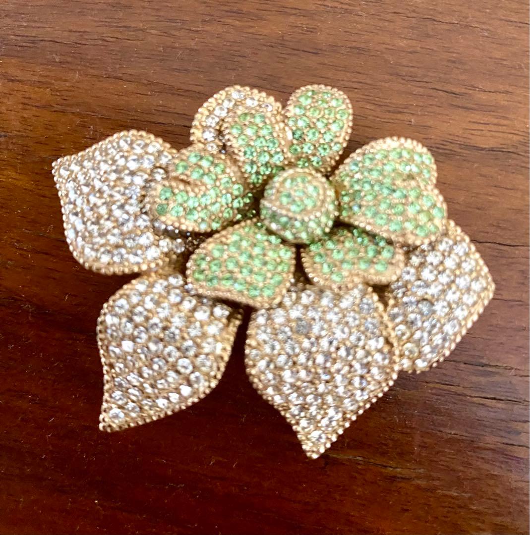 大ぶりCINERヴィンテージブローチ