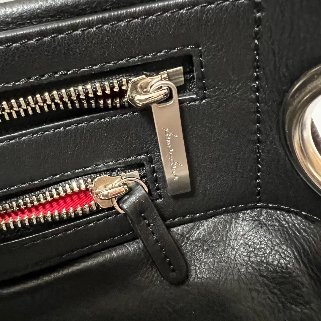 美品☆ カワカワ ハトメ ボディバッグ レザー