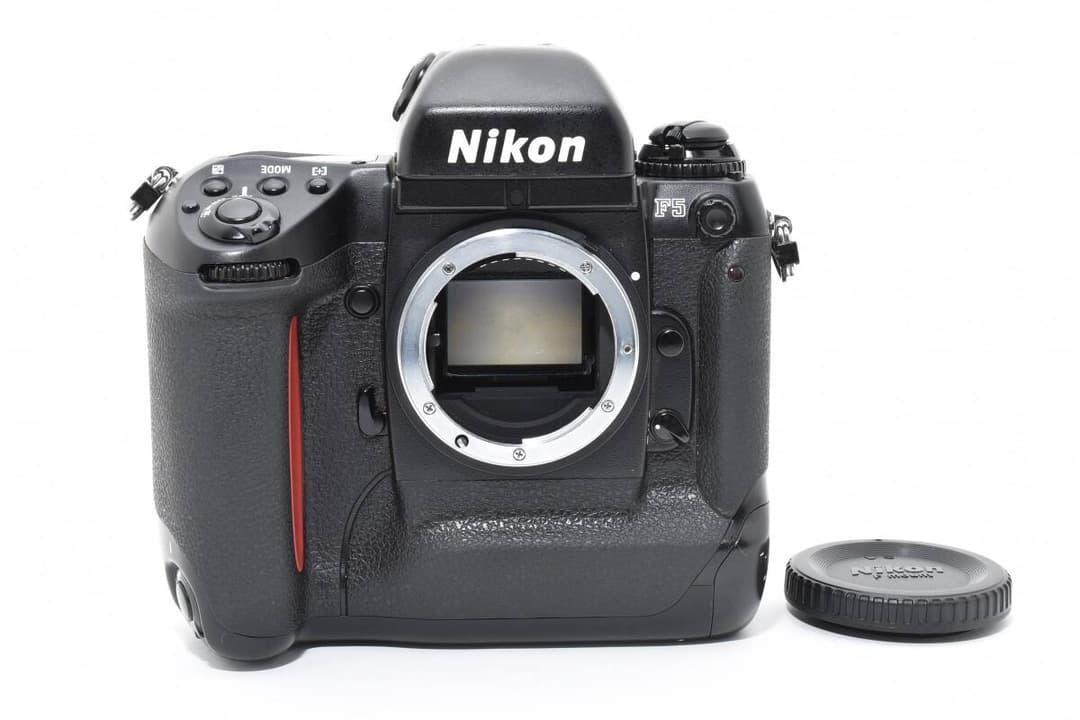 Nikon F5 ボディ 1969 壊れたフィルムカメラ買取】ニコン Nikon F5 ボディ 電池室液漏れ