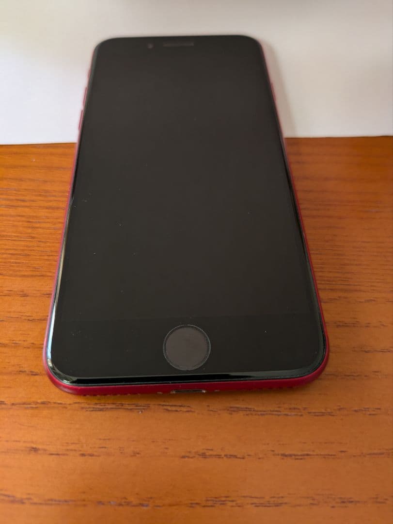 ほぼキズなしも画面横縞あり】iPhone SE (第2世代)☆RED☆64MB