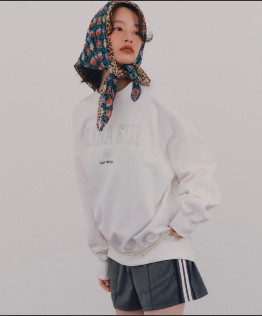 【新品】【美品】ヴィンテージライクスウェット ホワイト アナスイ リリーブラウン LILY BROWN（リリーブラウン） 新作10%OFF トップス 25春夏 【ANNA SUI