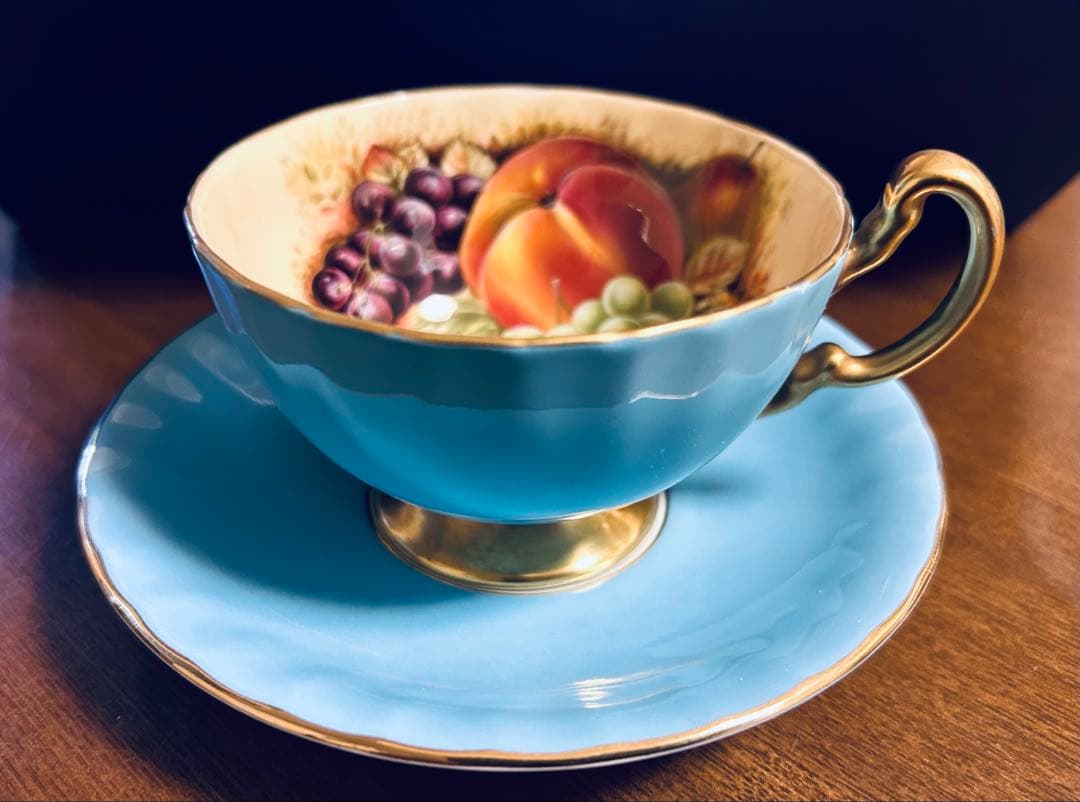 エインズレイ オーチャードゴールド カップ&ソーサー ターコイズ 色