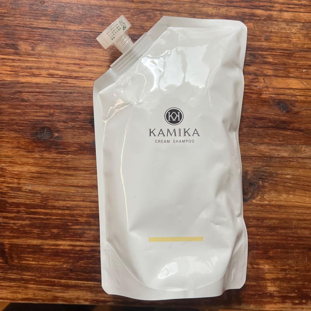 カミカシャンプー ベルガモット ジャスミンの香り お値下げ不可です