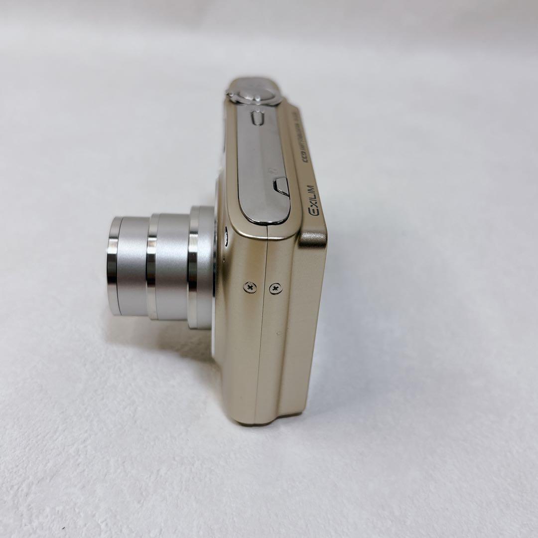 極美品　CASIO EXILIM EX-Z400 12.1MP コンデジ