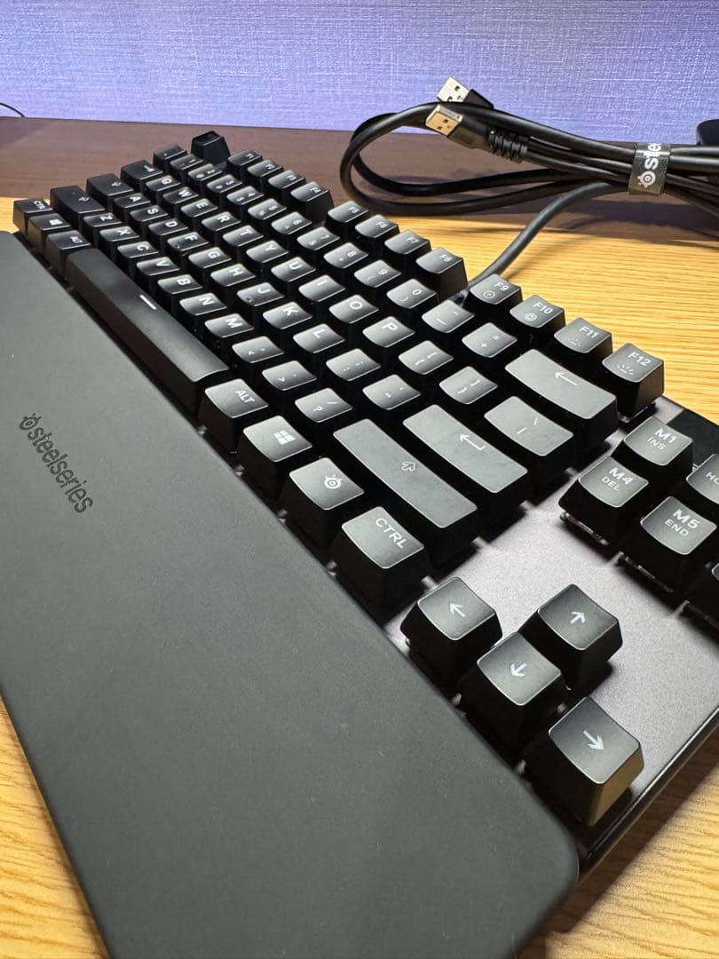 SteelSeries Apex Pro TKL US配列 第一世代（箱有り） - メルカリ