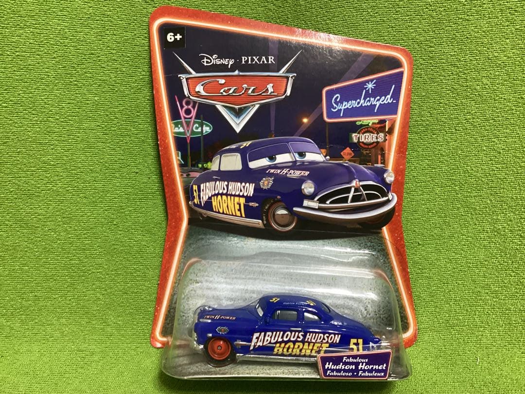 ディズニーカーズ 新品 ファビュラス・ハドソン・ホーネット 赤