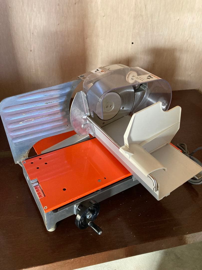 ハクラ　業務用　ALFA 70 スライサー コンパクト 楽天市場】ハクラ精機 1枚切り手動式パンスライサー AT700Z アルファ70