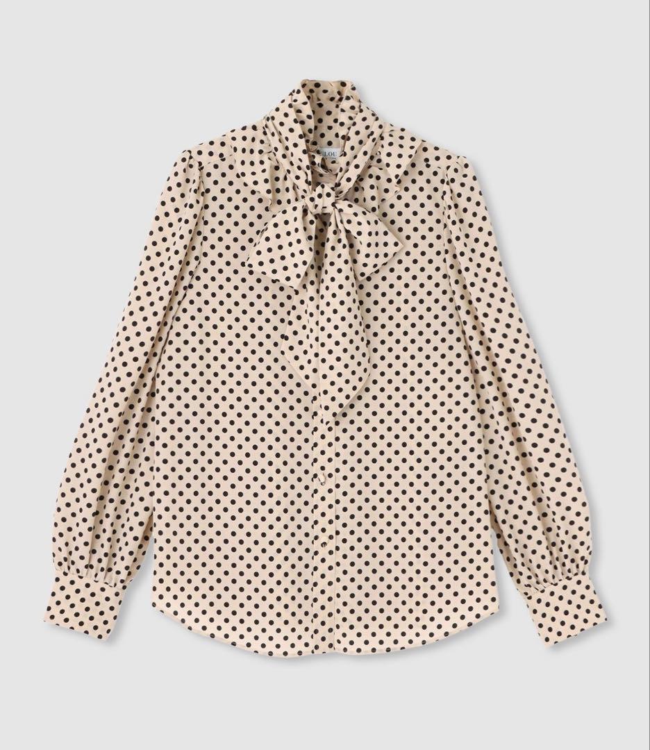 2025 LOULOU WILLOUGHBY デシンドットフリルボウタイブラウス - メルカリ