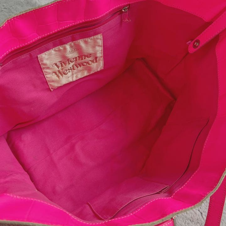 ヴィヴィアンウエストウッド ショッキングピンク トートバッグ A4収納